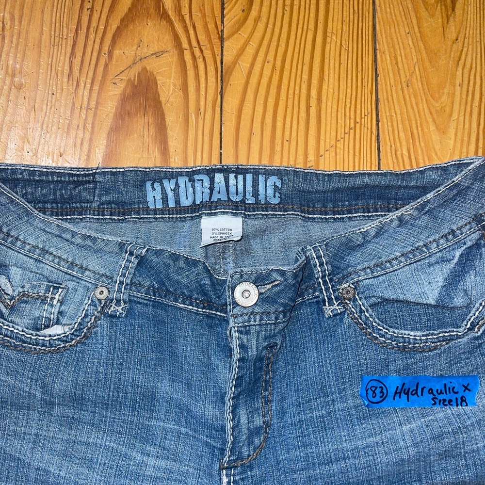 Hydraulic Lola Curvy Flap Pocket Capri Jeans Sz 18 - Picture 3 of 6